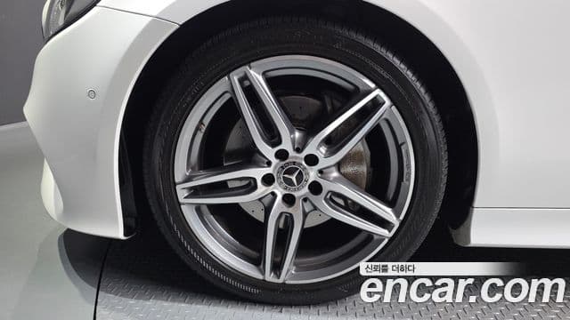 Mercedes-Benz E-Class 2018 — Фото 5/20