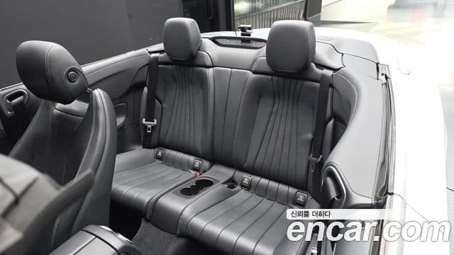 Mercedes-Benz E-Class 2018 — Şəkil 16/33