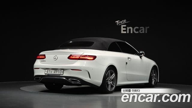 Mercedes-Benz E-Class 2018 — Şəkil 11/33