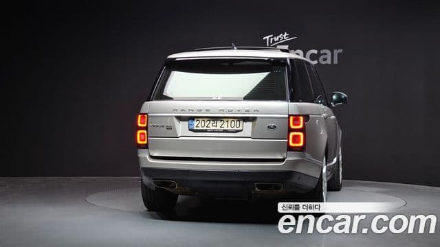Land Rover Range Rover 2021 — ფოტო 4/20