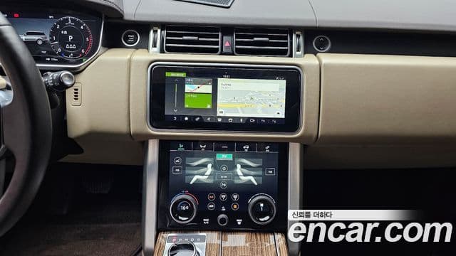 Land Rover Range Rover 2021 — ფოტო 13/20