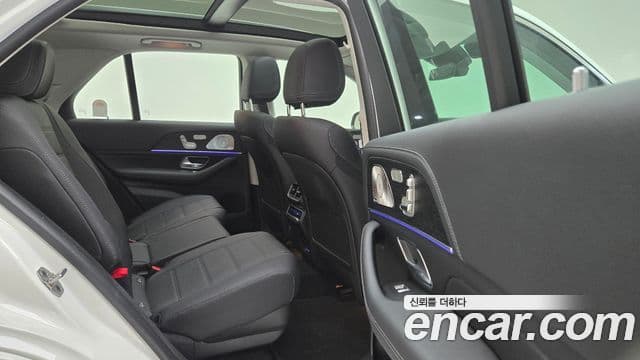 Mercedes-Benz GLE-Class 2025 — Şəkil 10/18