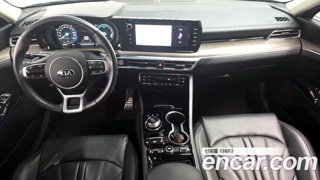 Kia K5 2020 — ფოტო 7/20