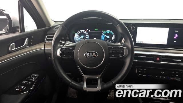 Kia K5 2020 — ფოტო 12/20