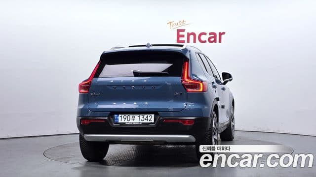 Volvo XC40 2022 — Şəkil 3/20