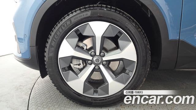 Volvo XC40 2022 — Şəkil 4/20