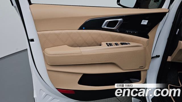 Kia Carnival 2025 — Photo 14/49