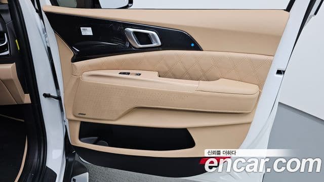 Kia Carnival 2025 — Photo 17/49