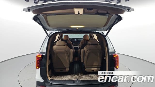 Kia Carnival 2025 — Photo 13/49