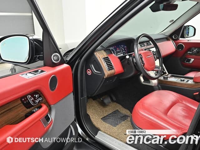 Land Rover Range Rover 2021 — Photo 7/20