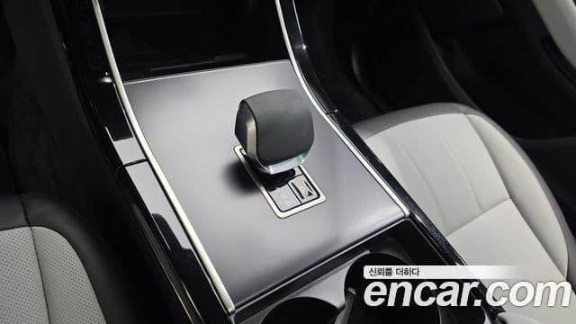 Land Rover Range Rover Evoque 2025 — Şəkil 13/20