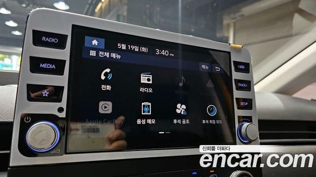 Hyundai Staria 2023 — ფოტო 17/20