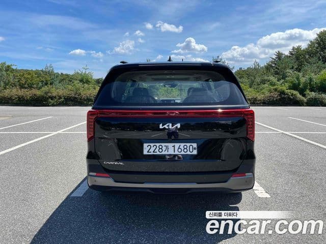 Kia Carnival 2024 — Фото 4/20