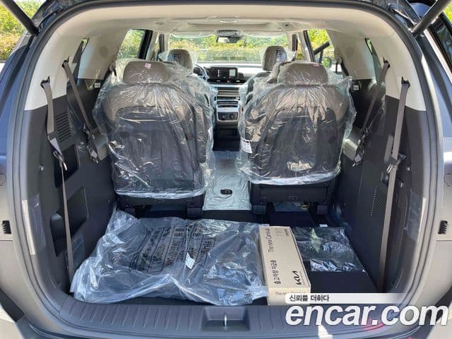 Kia Carnival 2024 — Фото 18/20
