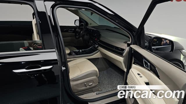 Kia Carnival 2024 — Photo 20/36