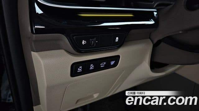 Kia Carnival 2024 — Photo 28/36