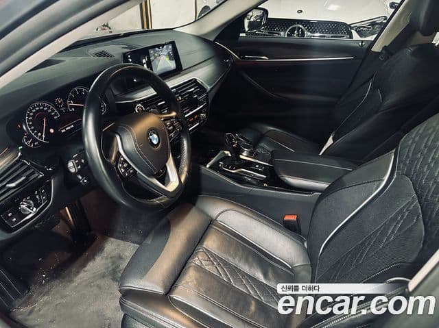 BMW 5 Series 2018 — ფოტო 9/20