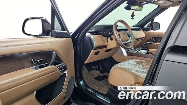 Land Rover Range Rover 2024 — ფოტო 8/20