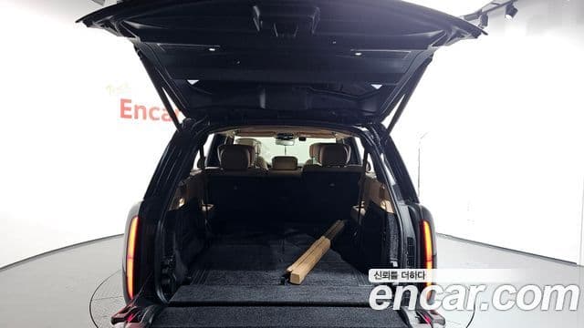 Land Rover Range Rover 2024 — Photo 28/37