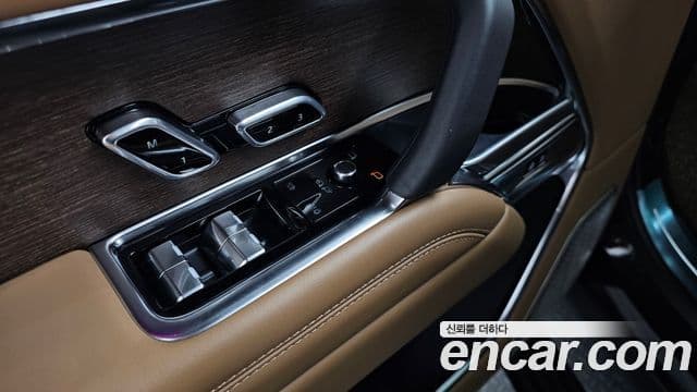 Land Rover Range Rover 2024 — Photo 37/37