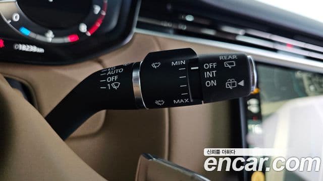 Land Rover Range Rover 2024 — Photo 22/37