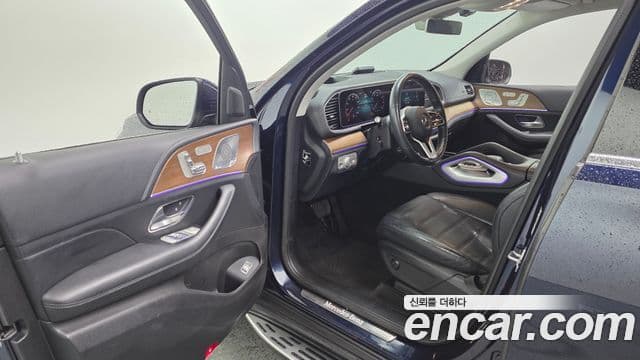 Mercedes-Benz GLE-Class 2019 — Şəkil 8/20