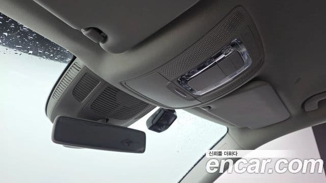 Mercedes-Benz GLE-Class 2019 — Şəkil 17/20