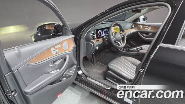 Mercedes-Benz E-Class 2019 — Şəkil 10/20