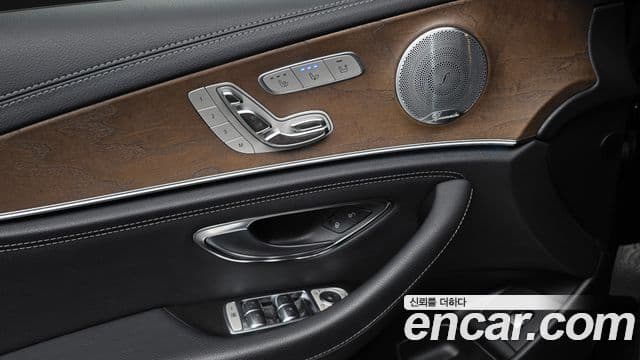 Mercedes-Benz E-Class 2019 — Şəkil 16/20
