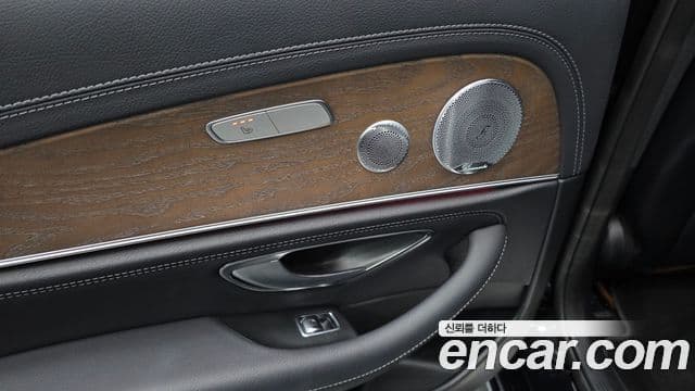Mercedes-Benz E-Class 2019 — Şəkil 20/20