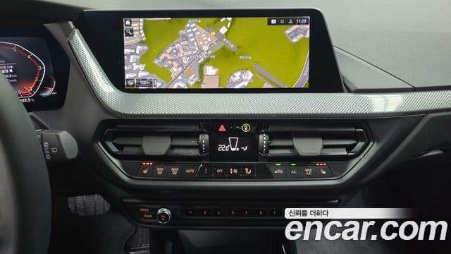 BMW 1 Series 2022 — Şəkil 13/20