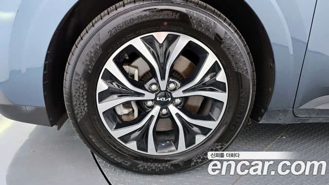 Kia Carnival 2022 — Фото 5/20