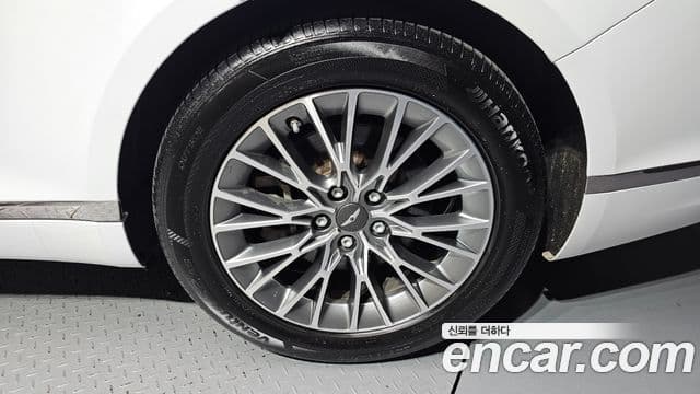 Genesis G80 2022 — ფოტო 8/32