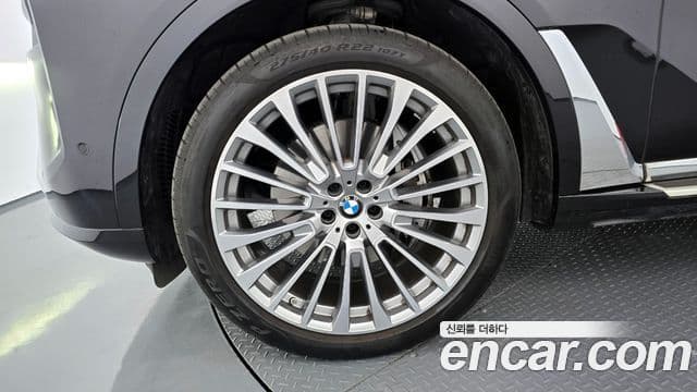 BMW X7 2025 — Photo 1/20