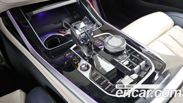 BMW X7 2022 — ფოტო 9/20