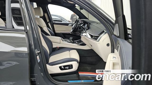 BMW X7 2022 — ფოტო 11/20