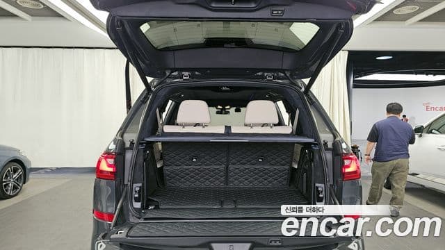 BMW X7 2022 — ფოტო 20/20
