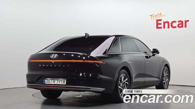 Hyundai Grandeur 2023 — ფოტო 2/20