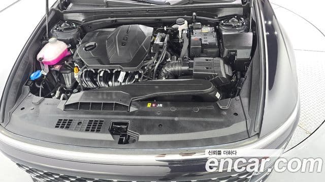 Hyundai Grandeur 2023 — ფოტო 6/20