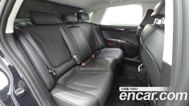 Hyundai Grandeur 2023 — ფოტო 11/20