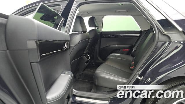 Hyundai Grandeur 2023 — ფოტო 12/20