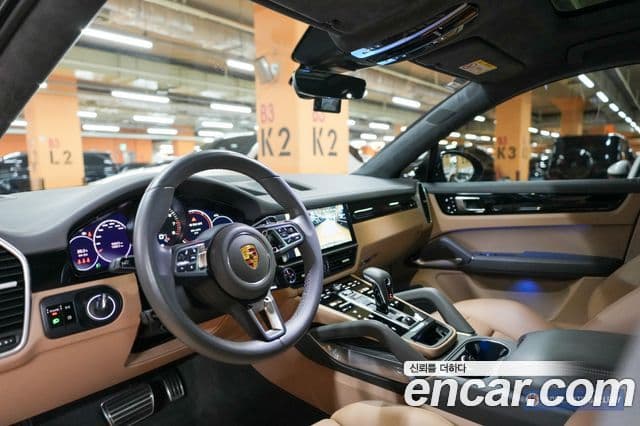 Porsche Cayenne 2021 — фото 7 из 20
