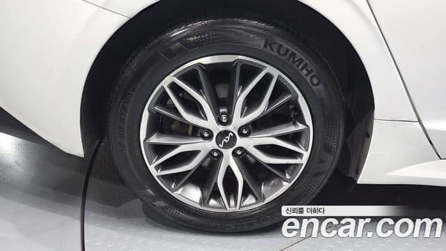 Kia K5 2022 — ფოტო 5/20