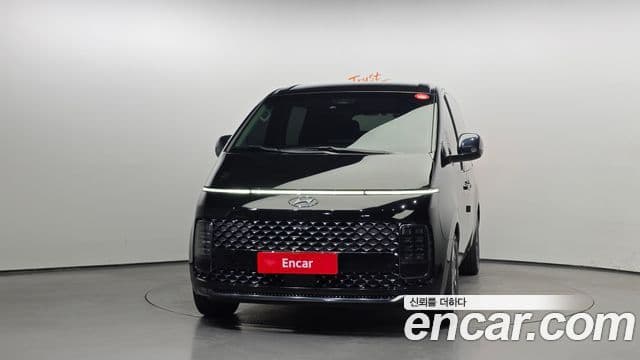 Hyundai Staria 2022 — ფოტო 3/20