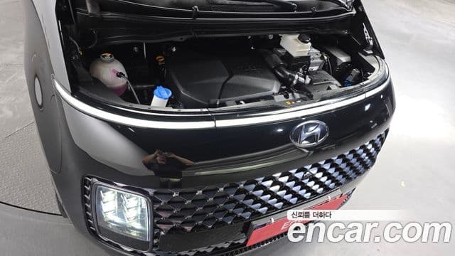 Hyundai Staria 2022 — ფოტო 6/20