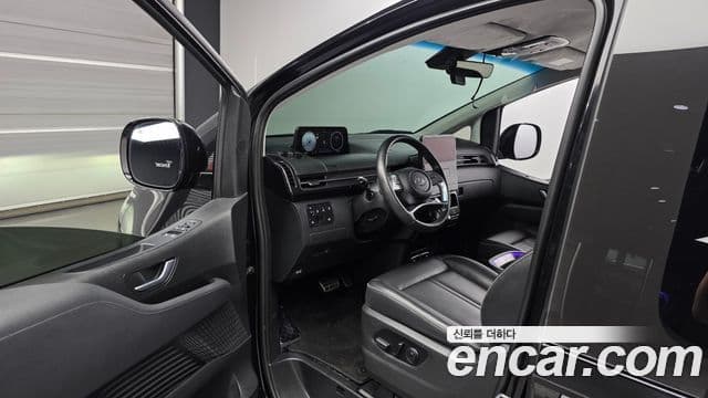 Hyundai Staria 2022 — ფოტო 10/20