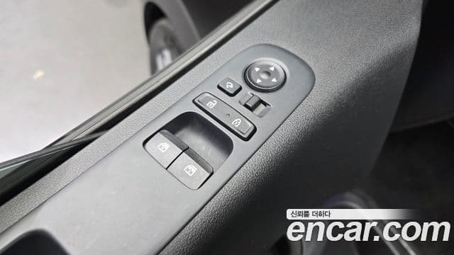 Hyundai Staria 2022 — ფოტო 13/20