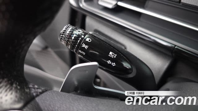 Hyundai Staria 2022 — ფოტო 15/20