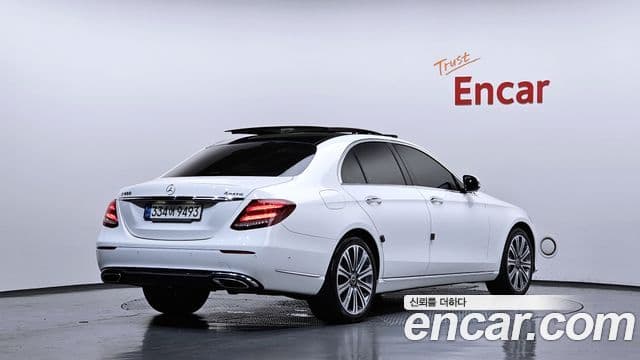 Mercedes-Benz E-Class 2020 — ფოტო 2/20