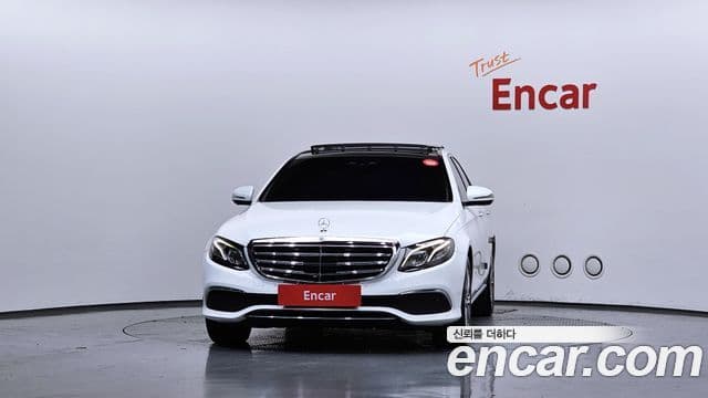 Mercedes-Benz E-Class 2020 — ფოტო 3/20